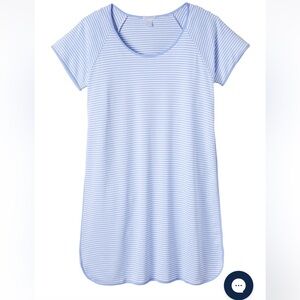 NWOT Lake Pima hydrangea nightgown.